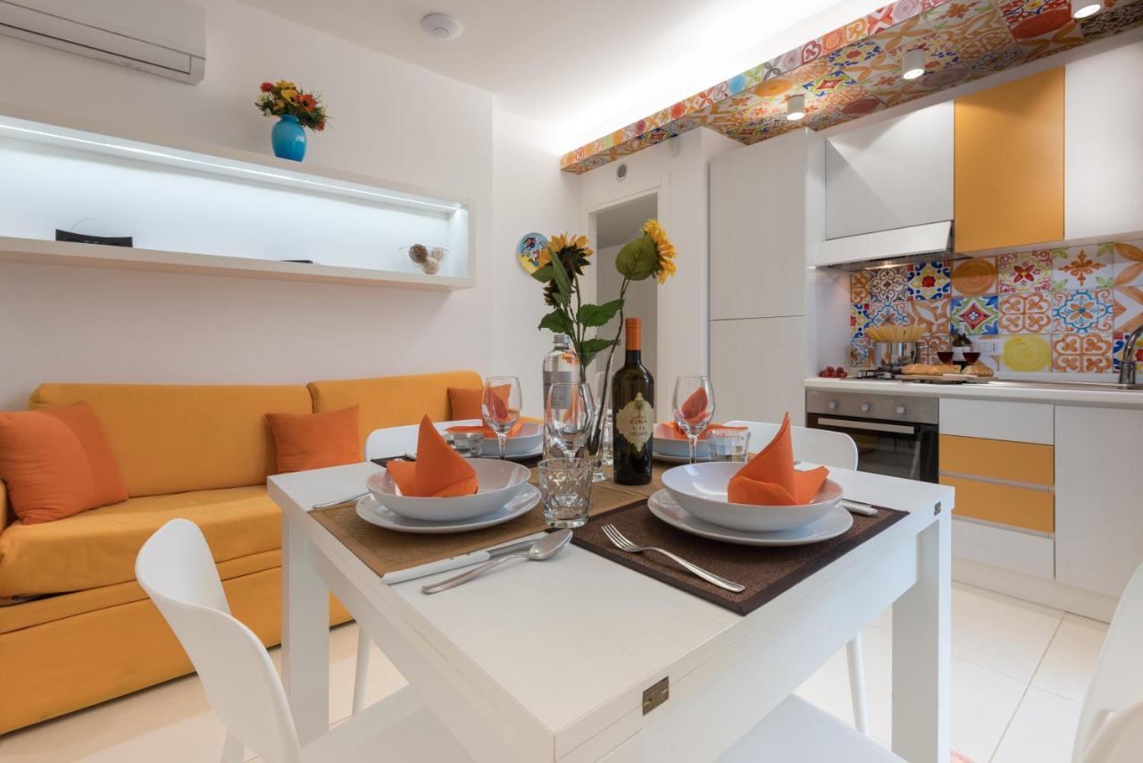 Residence Le Palme 산비토로카포 외부 사진
