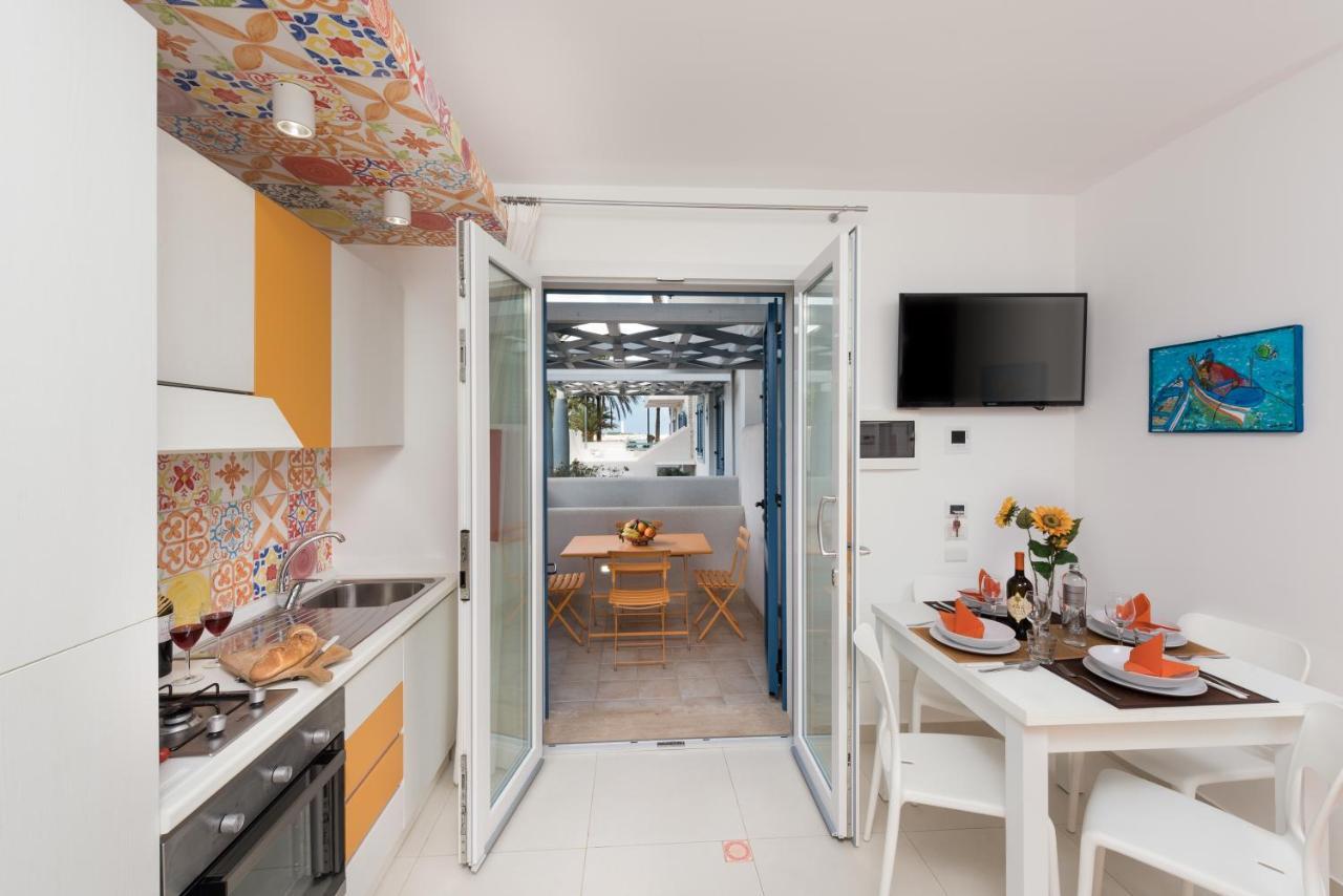 Residence Le Palme 산비토로카포 외부 사진