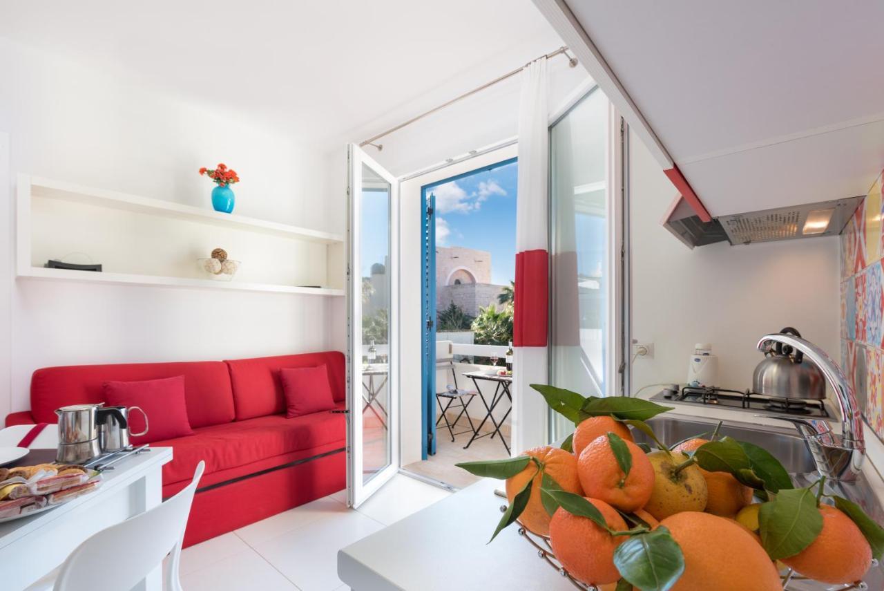 Residence Le Palme 산비토로카포 외부 사진